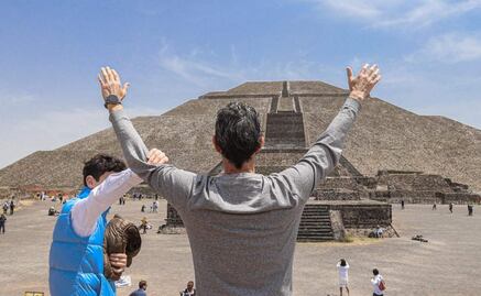 Equinoccio de Primavera 2025: Teotihuacán se viste de blanco para recibir la primavera; decenas de turistas buscan cargarse de energía