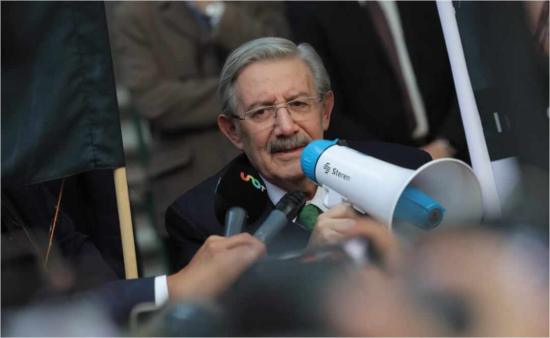 Ministro Luis María Aguilar Morales agradece a trabajadores del Poder Judicial. Foto: Gabriel Pano/EL UNIVERSAL