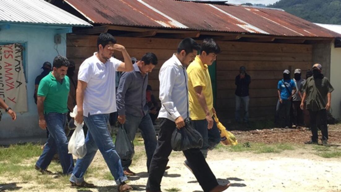 Liberan a cinco policías secuestrados durante 20 días en Chiapas