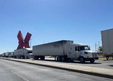 Pese a apertura de cruces, siguen las largas filas de transportistas y pérdidas en Ciudad Juárez