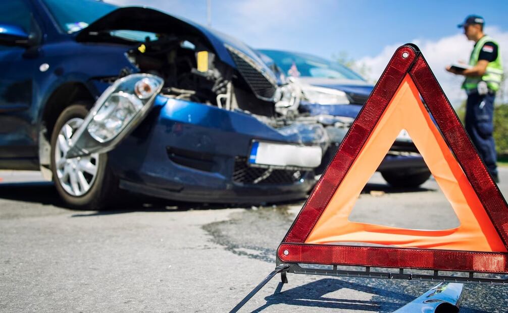 No contar con un seguro de auto te puede hacer creedor a una multa, al menos en la CDMX. Foto: Freepik