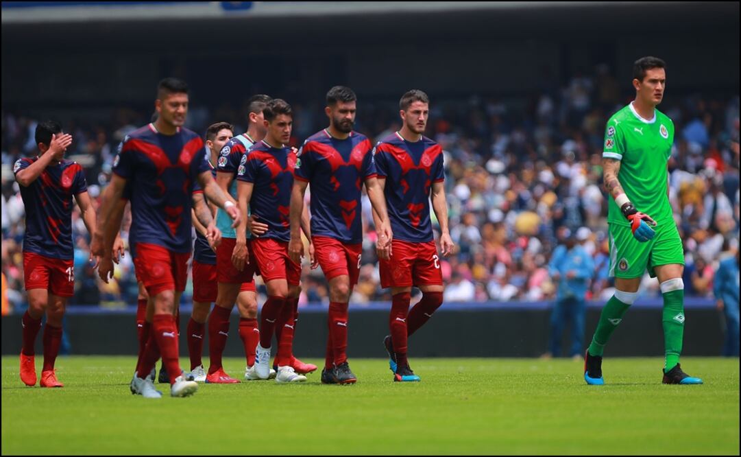 Guadalajara se aleja de zona de liguilla. Foto: Imago 7