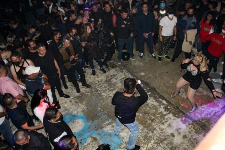 El Patrick Miller revive en Navidad y así fue su primera noche tras 8 meses de cierre