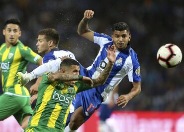 Porto cumple 125 años con triunfo ante en Tondela
