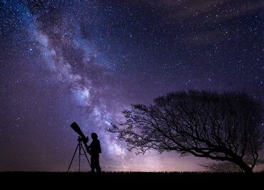 Halloween: Telescopio capta nebulosa con forma de lobo fantasmagórico; imagen es revelada en plena celebración del Día de Brujas