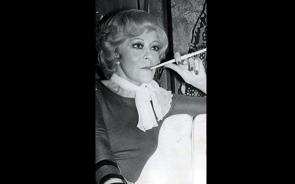 Así era el look de Silvia Pinal en los 60. Una de las mujeres más ricas y famosas de México, invirtió los dividendos de sus actuaciones y producción en una línea de cosméticos y en la compra de un cine. Foto: Archivo EL UNIVERSAL.