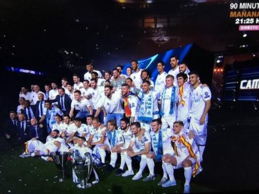 El mexicano presente en la celebración del Real Madrid