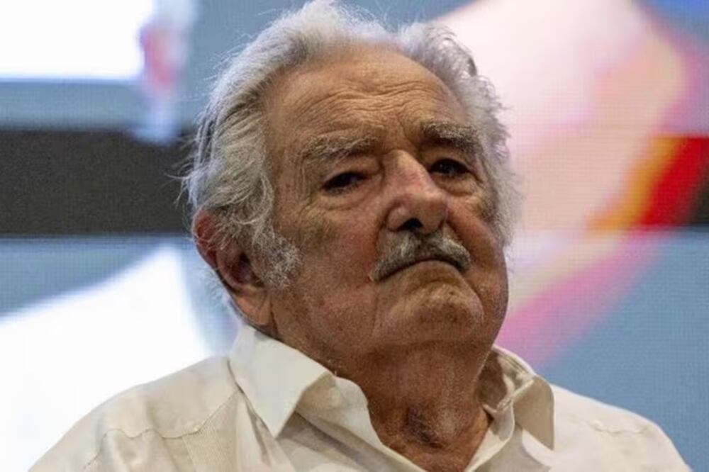 José Mujica: el expresidente uruguayo dijo que las medidas tomadas por el gobierno argentino "se llevan a la sociedad por delante"
BBC Mundo