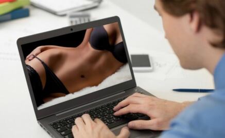 1 de cada 5 mexicanos ven porno en el trabajo