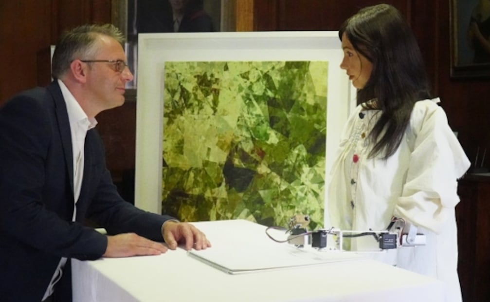 Oxford presenta al "primer robot artista" del mundo