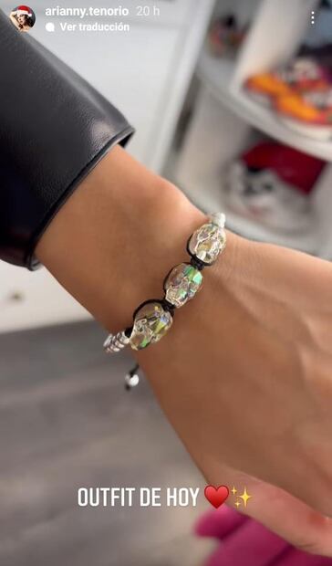 Ary, novia de Luisito Comunica, deslumbra luciendo un crop top de cebra