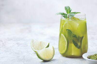 Bebidas saludables para hidratarte y mejorar la digestión de forma natural