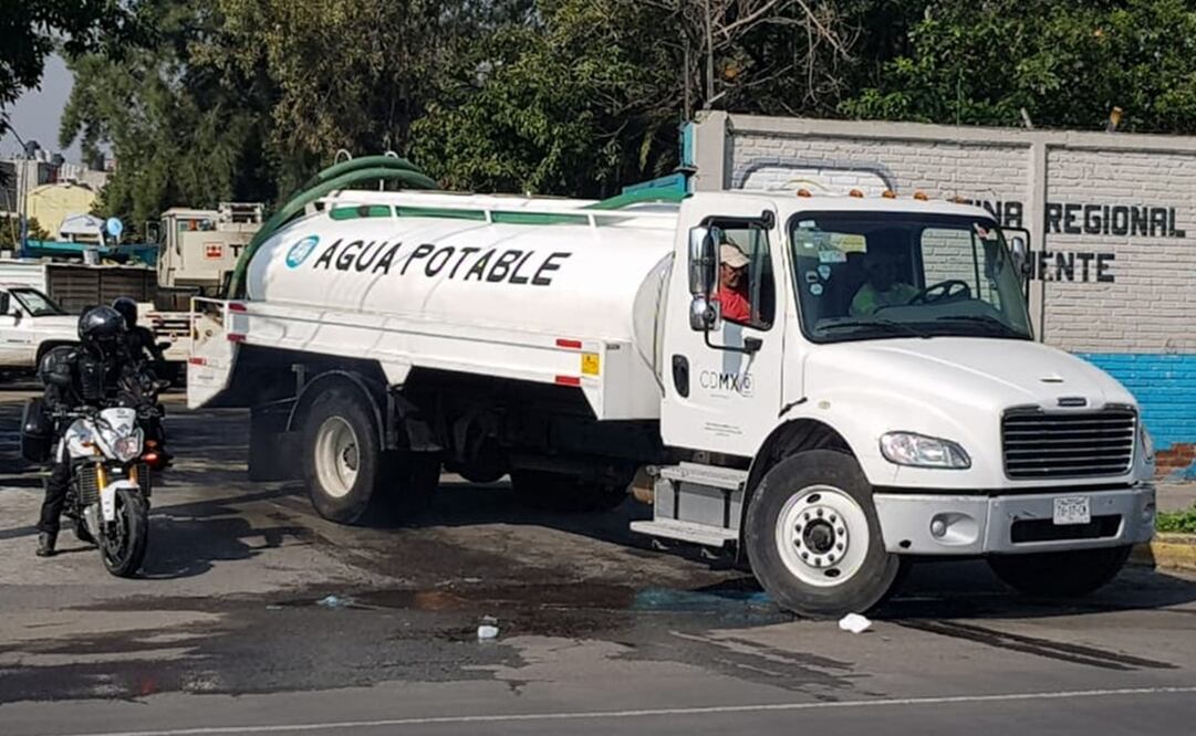 ¡Un mes sin agua! Aquí te decimos como pedir una pipa