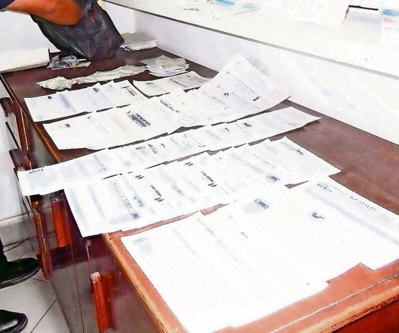 Las empresas proporcionan información a las autoridades sobre los que venden las facturas falsas, para investigar y dar con los evasores. Foto/ARCHIVO EL UNIVERSAL