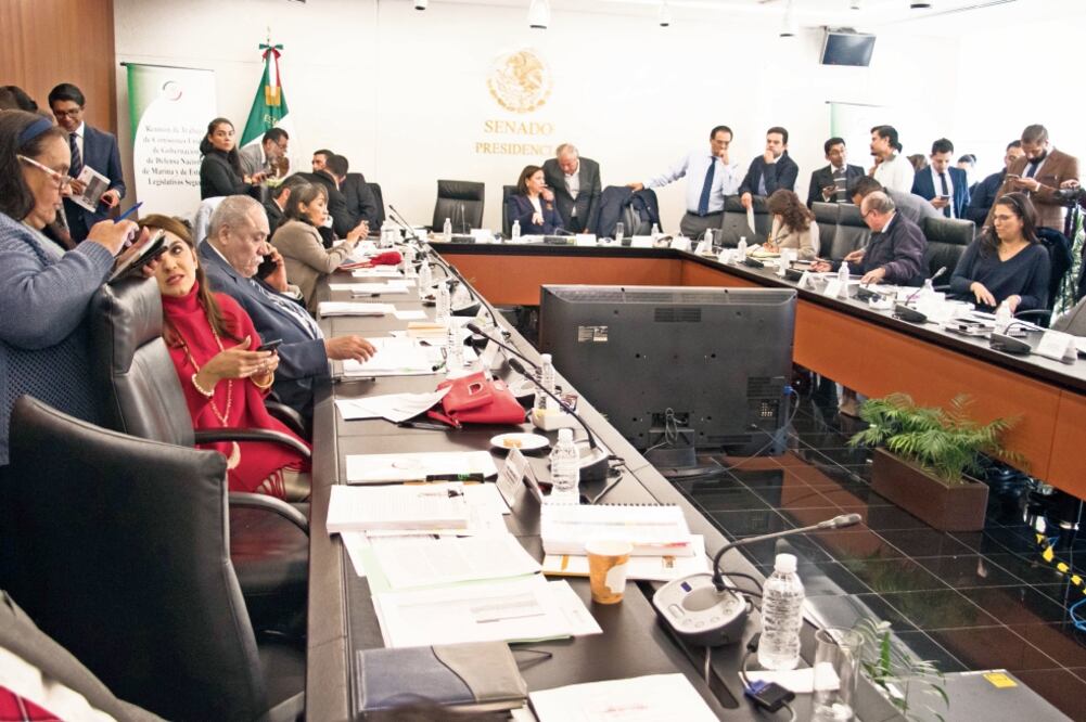 Senadores pertenecientes a las Comisiones Unidas de Gobernación, Defensa Nacional, Marina y Estudios Legislativos Segunda continuaron ayer con la discusión sobre las modificaciones para la Ley de Seguridad Interior (SAÚL LÓPEZ. CUARTOSCURO)