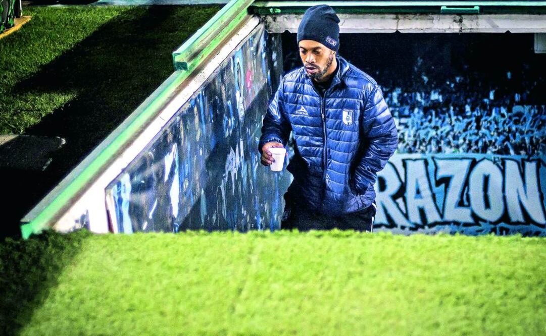 Ronaldo de Assis Moreira es muy probable que no sea titular en el primer juego de la final por el título entre Querétaro y Santos en Torreón. (Foto: MANUEL VELÁZQUEZ. JAM MEDIA)