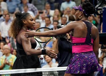 Serena Williams supera a su hermana Venus en el US Open