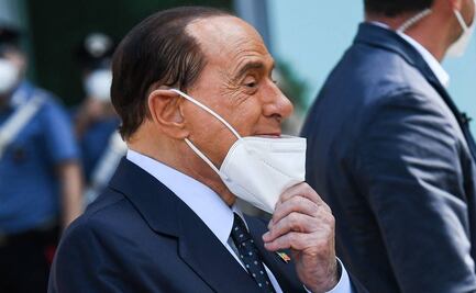 Hospitalizan a Silvio Berlusconi por secuelas del Covid-19