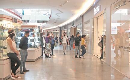 Tras 100 días regresa a trabajar; hacen fila en las plazas