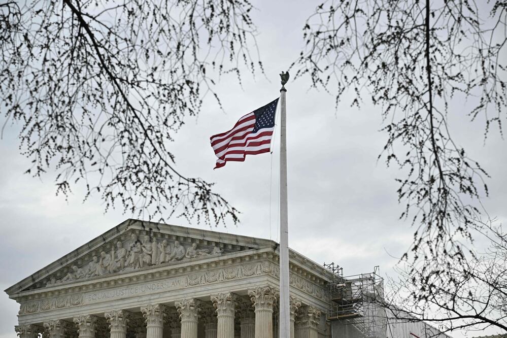 La Corte Suprema de Estados Unidos en Washington podría estar a favor del decreto contra la ciudadanía por nacimiento de Trump. Foto: AFP