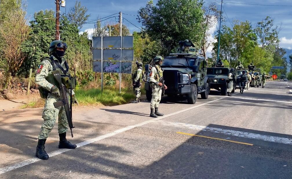 Personal del Ejército participa en el operativo para la búsqueda del
empresario Valdemar Tariácuri Hernández Rodríguez. Foto: Carlos Arrieta / EL UNIVERSAL