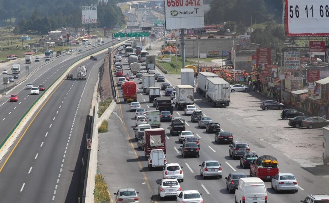 Una de las vialidades afectadas por los inconformes fue la carretera México-Toluca. Foto: Jorge Alvarado / EL UNIVERSAL