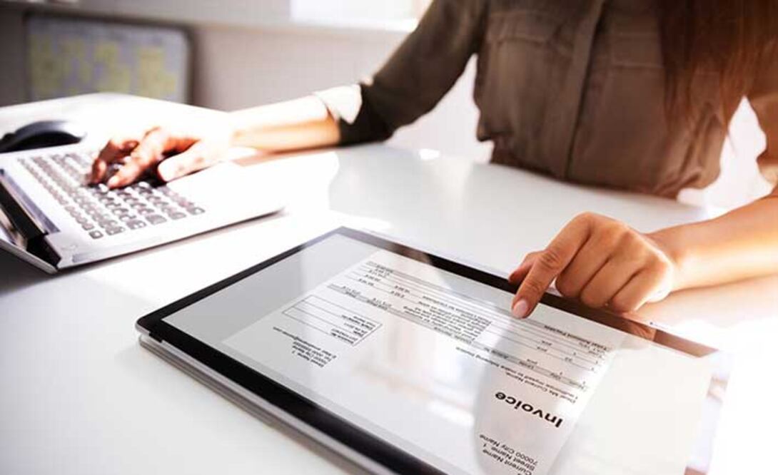 Informó que a cuatro meses de que lanzó Factura SAT Móvil, el órgano recaudador de impuestos registró 167 mil 484 descargas de dicha aplicación. Foto: Especial