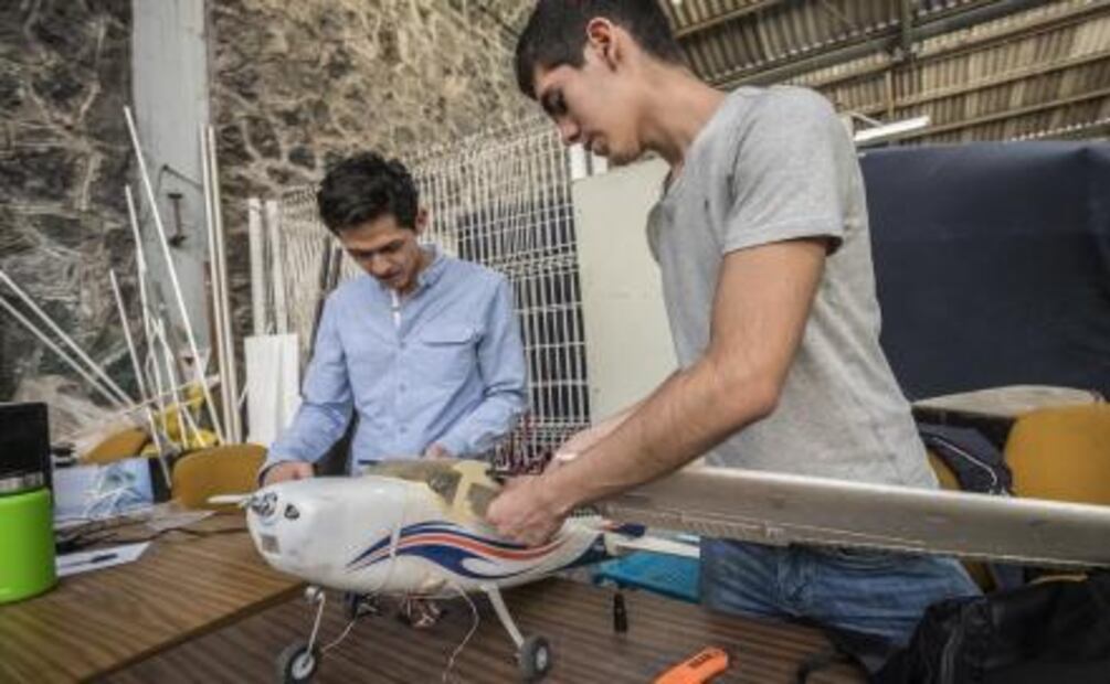 Estudiantes de la UNAM diseñan los futuros aviones mexicanos