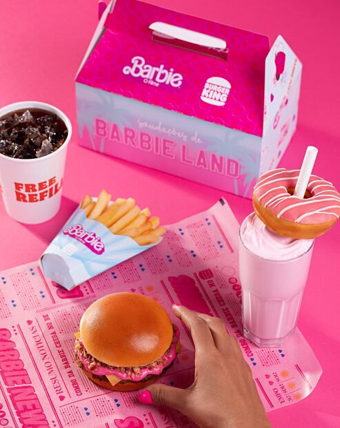 El combo de Barbie se venderá en restaurantes y para llevar. Foto: Burger King Brasil