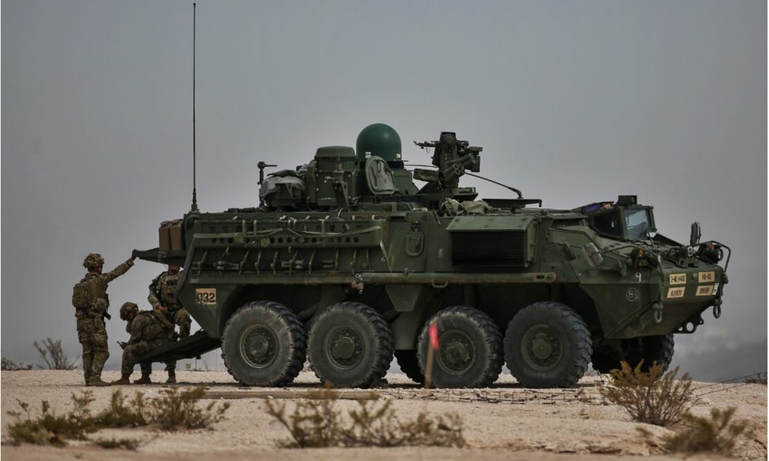 Una tanqueta del Ejército de EU fue desplegada en la frontera entre Ciudad Juárez y Sunland Park, Nuevo México, el 27 de marzo de 2025. Foto: Christian Torres/EL UNIVERSAL