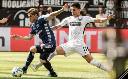 Carlos Salcedo regresa en victoria del Frankfurt