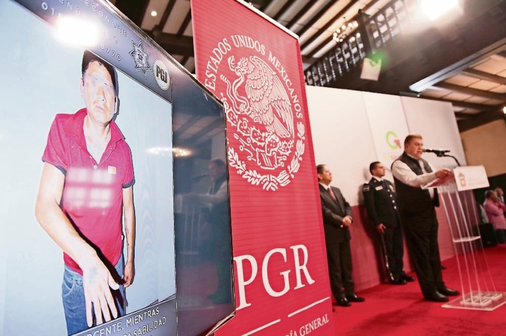 José Manzur Quiroga, secretario General del Gobierno mexiquense, confirmó la detención de Ramón “N” como probable responsable de asalto a un autobús (JORGE ALVARADO. EL UNIVERSAL)