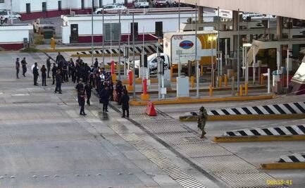 Cese de cinco agentes aduanales provoca bloqueo en Puerto de Manzanillo; son acusados de corrupción