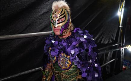 Rey Mysterio lució impactante vestuario en WrestleMania