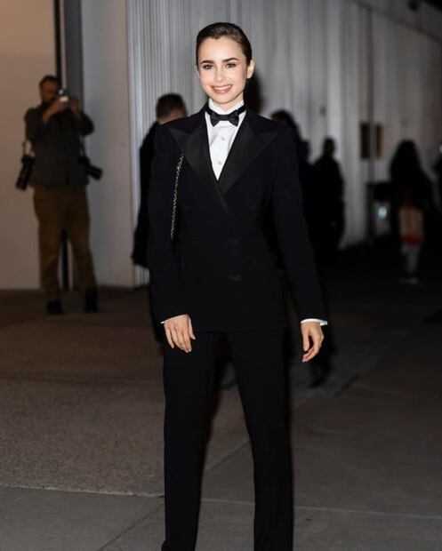 Igualitos, las fotos que demuestran el gran parecido de Lily Collins con su padre Phill Collins