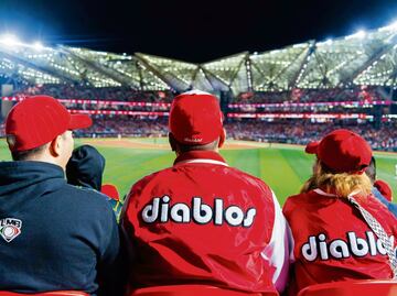 La evolución de la afición de los Diablos; Ivan Terrazas detalla cada recinto en el que jugó