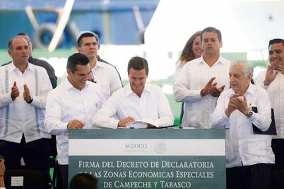 Peña anuncia 50 mmdp para 7 zonas especiales