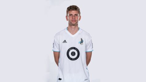 Honran a único atleta abiertamente gay en Estados Unidos