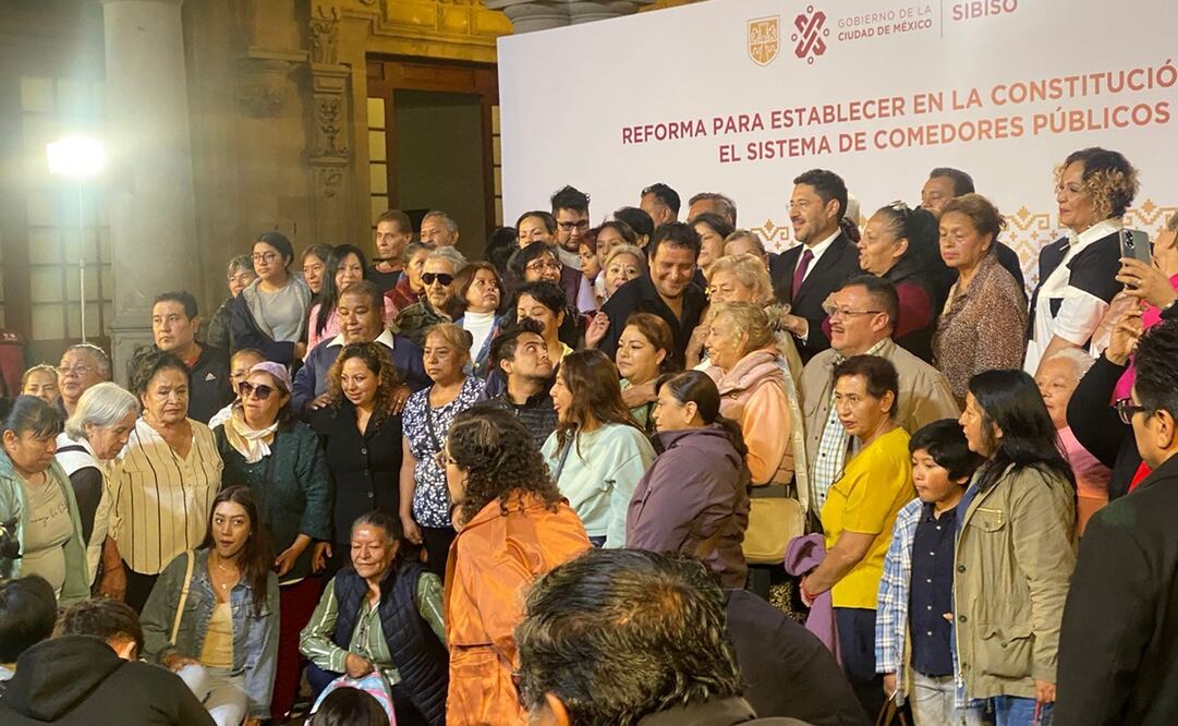 El jefe de Gobierno, Martí Batres, explicó que la reforma que se publicó este lunes en la Gaceta Oficial, busca que esos espacios se afiancen de forma permanente en la capital. Foto: Especial