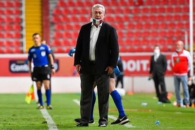 Víctor Manuel Vucetich busca portero para Chivas