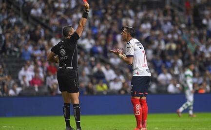 Rogelio Funes Mori podría ir a Selección tras ser expulsado en el Monterrey - Santos Laguna