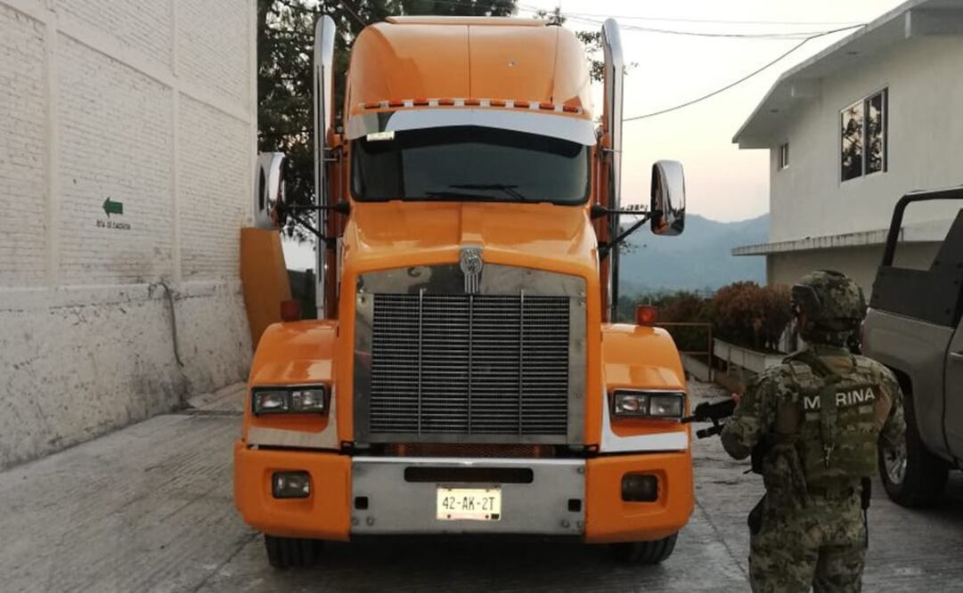 Se buscó el vehículo en el sistema sin contar con reporte de robo, indicó la Semar (Fotos: Cortesía)