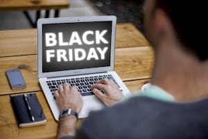 Black Friday 2025: así puedes verificar si un sitio es seguro para comprar en línea y evitar caer en estafas 