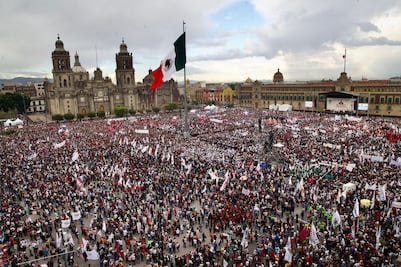 Asisten más de 250 mil personas al AMLO Fest en el Zócalo capitalino