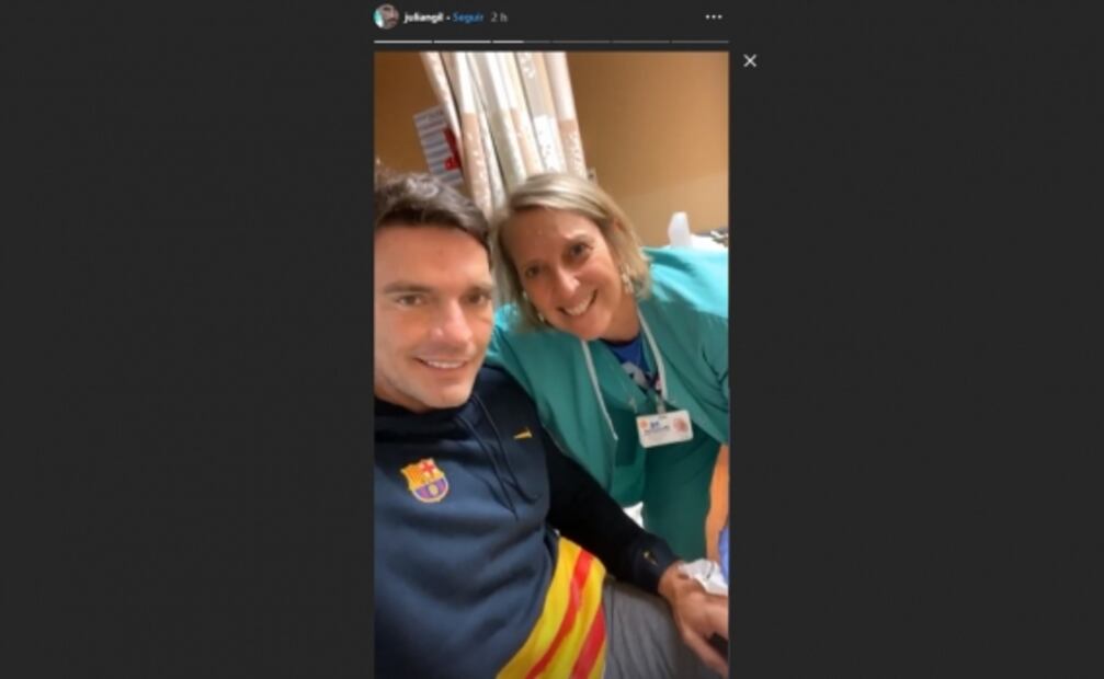 Julián Gil fue operado de una hernia umbilical