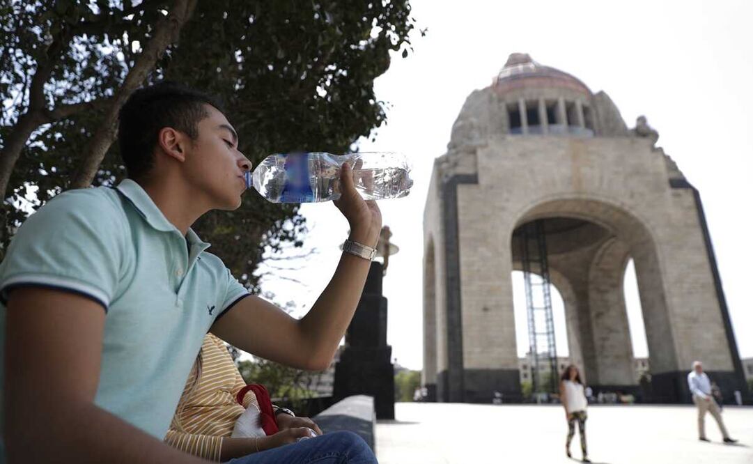 El objetivo es disminuir los riesgos de deshidratación y enfermedades producidas por exposición excesiva al calor. Foto: Archivo / EL UNIVERSAL