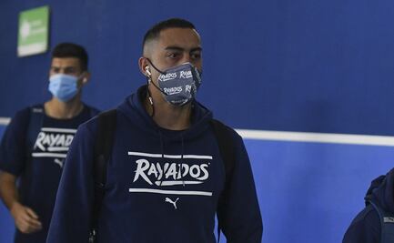 Afición de Rayados intercepta a Rogelio Funes Mori para insultarlo 