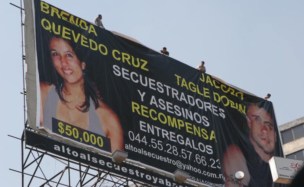Isabel Miranda de Wallace presenta nuevo espectacular en Reforma, pidiendo recompensa por quien diera información de Brenda Quevedo (29/03/2006). Foto: Archivo/ EL UNIVERSAL