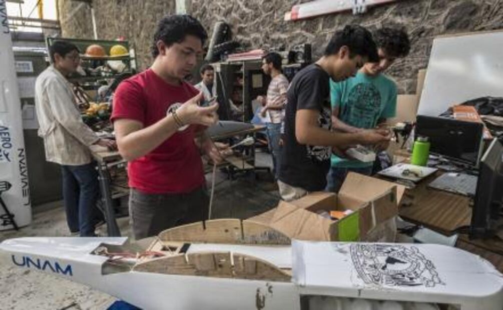 Estudiantes de la UNAM diseñan los futuros aviones mexicanos