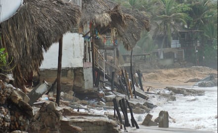 Banamex normaliza operaciones en Guerrero; tres sucursales reabren en Oaxaca tras el paso del huracán Erick
